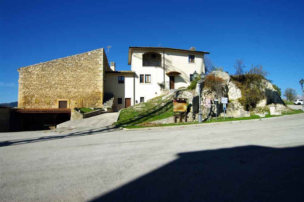 Borgo-di-Navelli-12